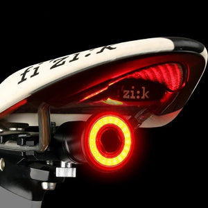 Ultra-inteligentne tylne światło rowerowe